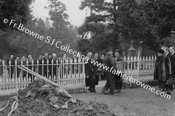 FUNERAL  MEN CARRYING COFFIN IN GRAVEYARD JESUIT PLOT